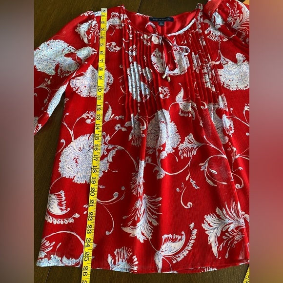 Tommy Hilfiger Sheer Red Floral Blouse Size Large - Picture 8 of 9